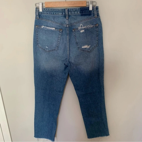 Abercrombie & Fitch High Rise Annie Distressed Girlfriend Jean Size 2/26 - Picture 2 of 9